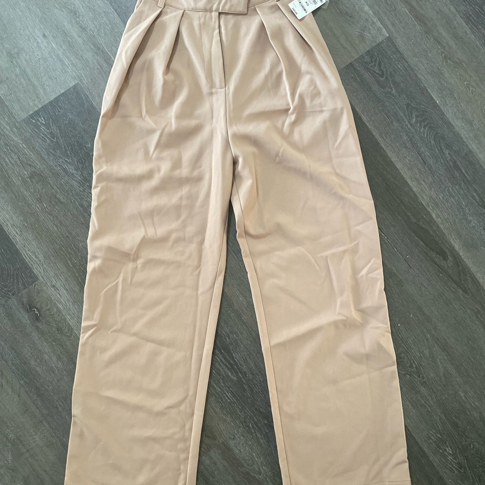 Tan Wide Leg High-Waisted Pants with Pleats